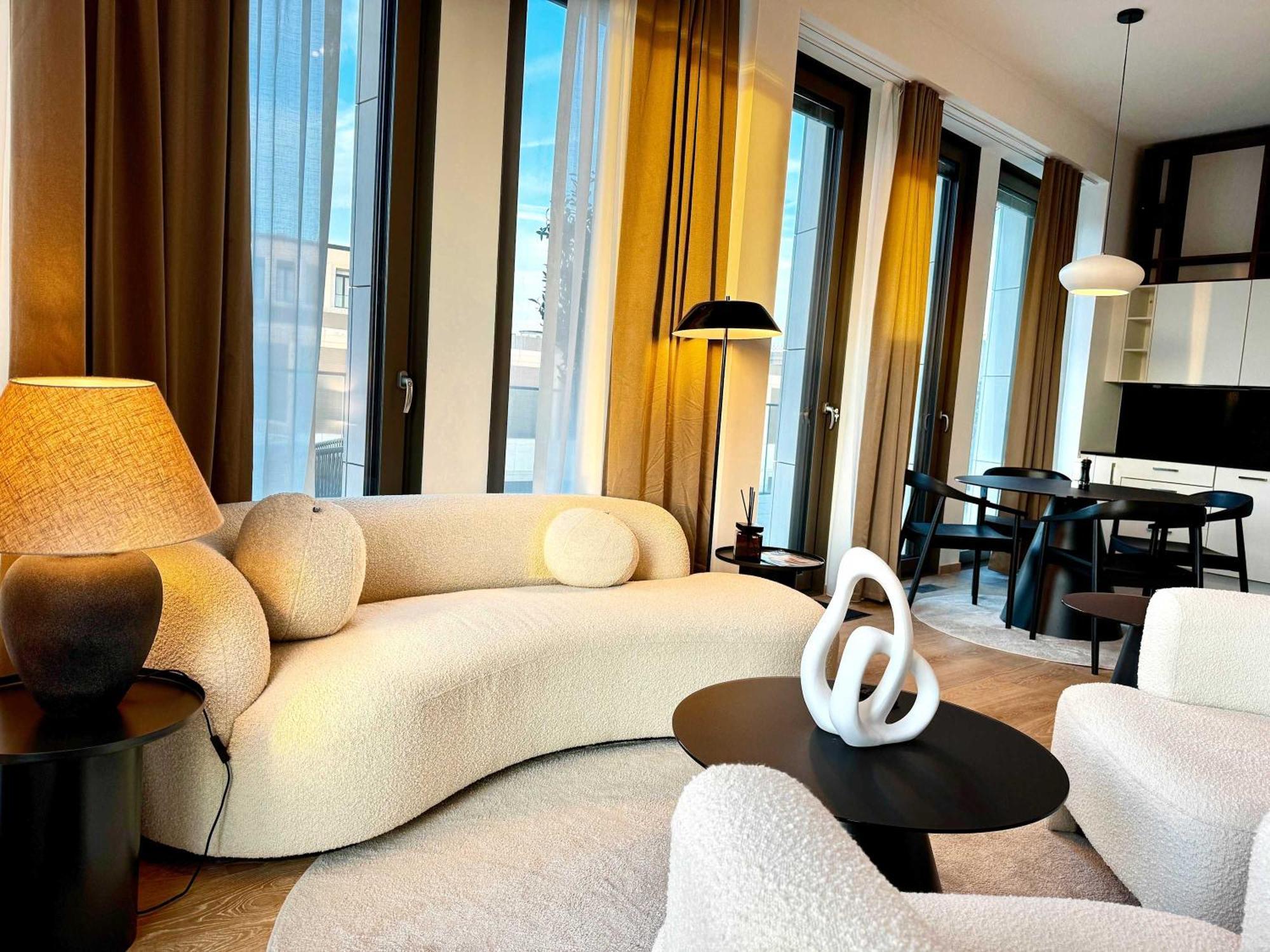 Appartement Voya Zenit Royal - Luxury Rooftop Views & Concierge Luxemburg