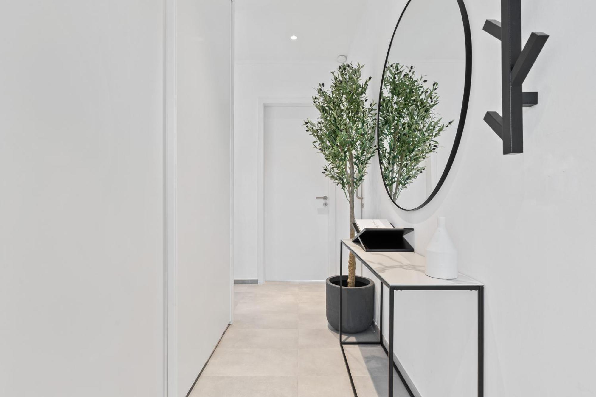 Voya Zenit Royal - Luxury Rooftop Views & Concierge * Luxembourg