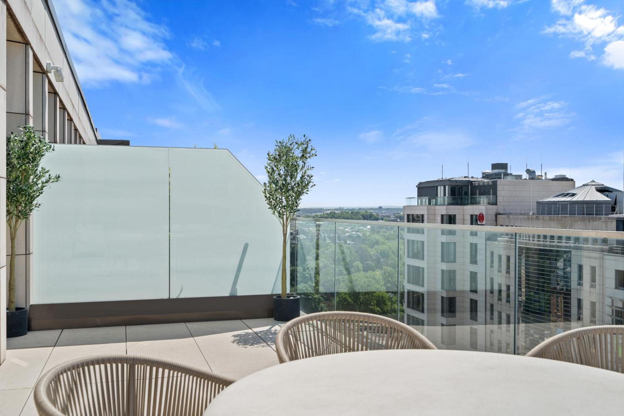 Voya Zenit Royal - Luxury Rooftop Views & Concierge Apartment