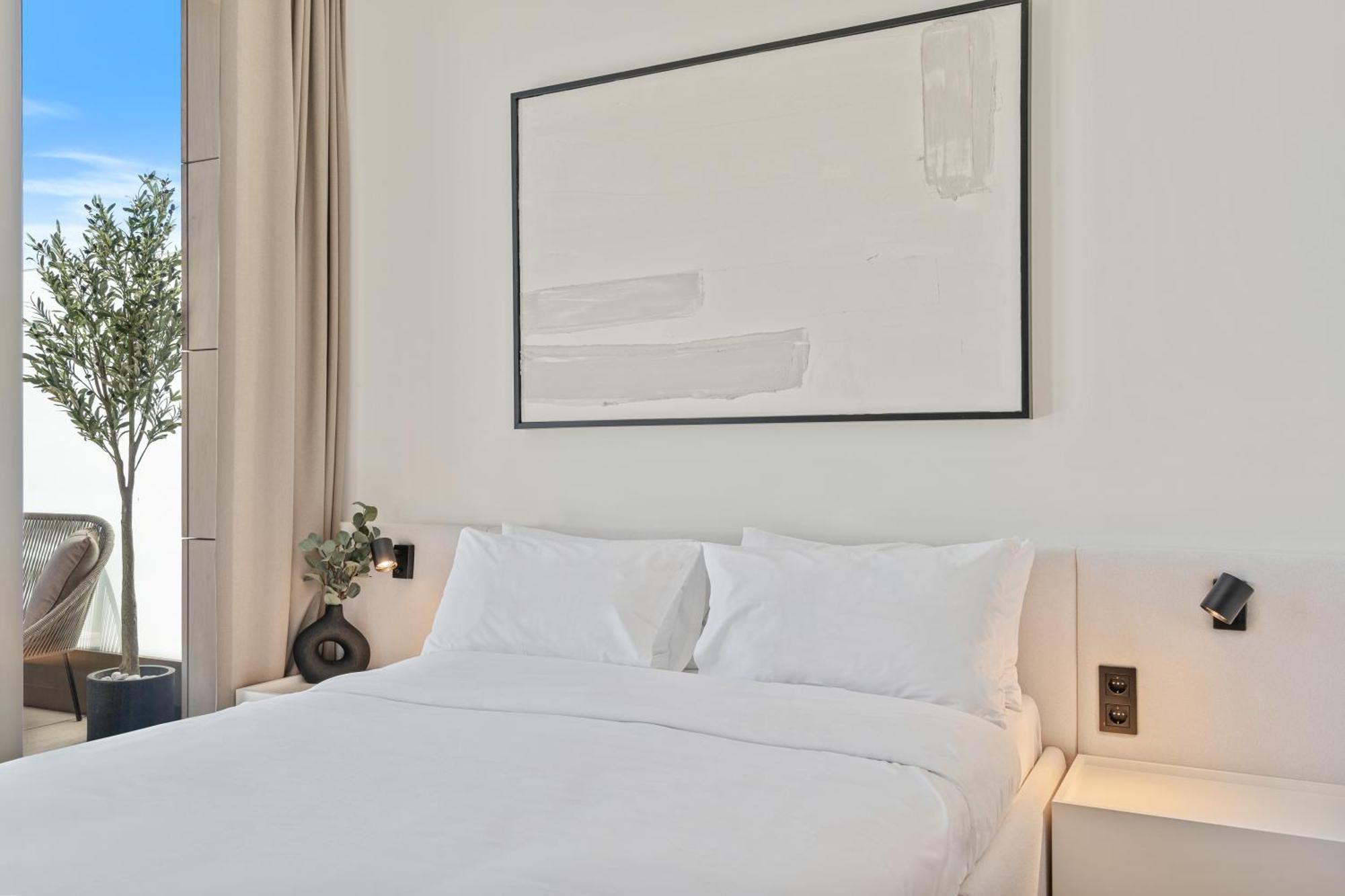 Voya Zenit Royal - Luxury Rooftop Views & Concierge