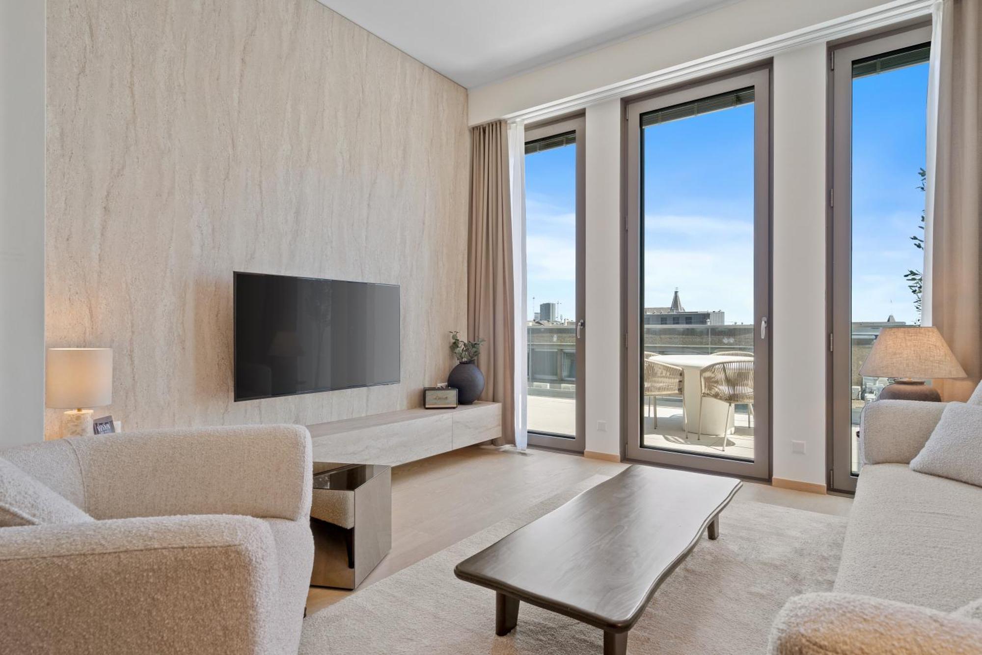 Voya Zenit Royal - Luxury Rooftop Views & Concierge