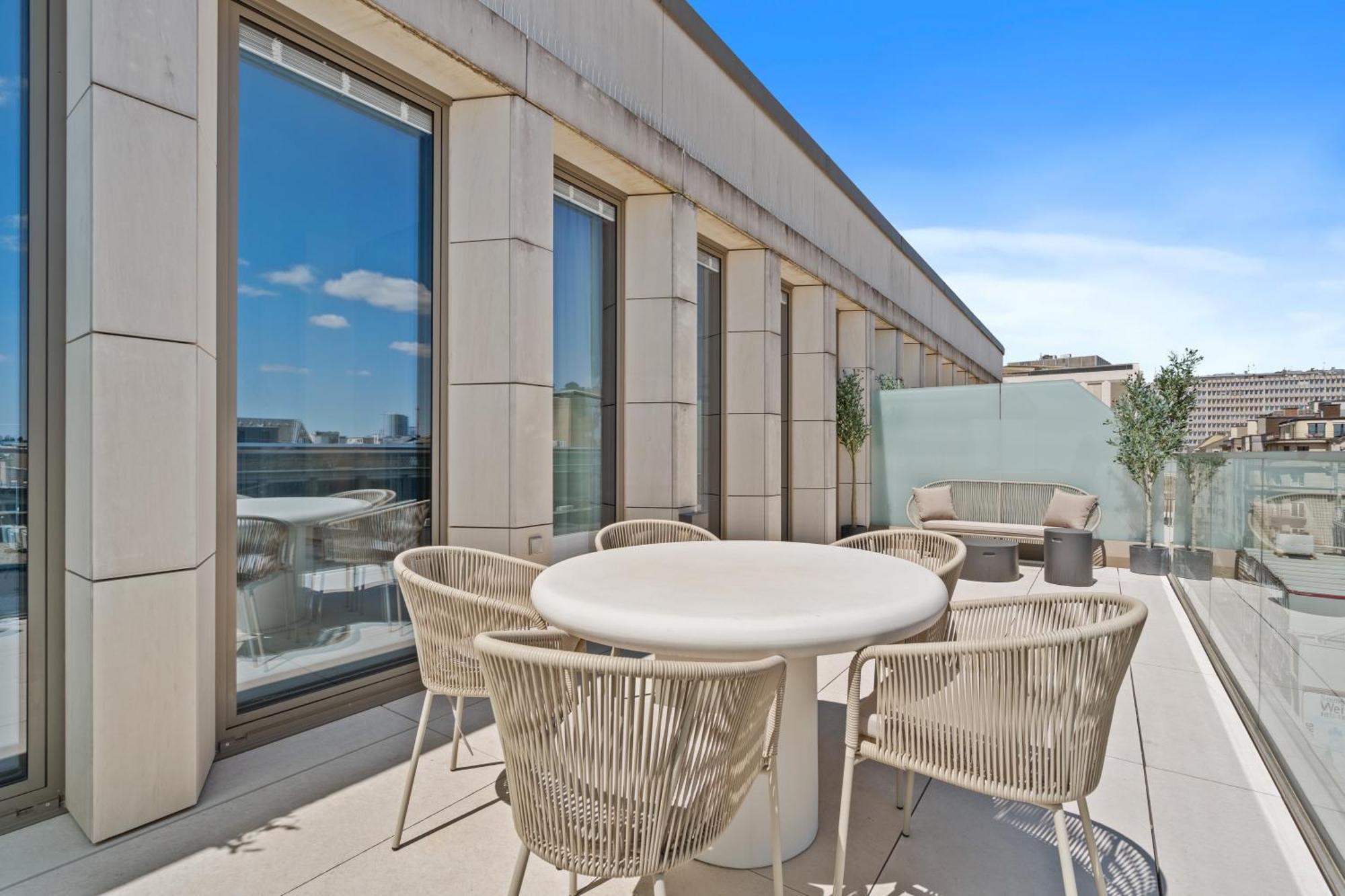 Apartment Voya Zenit Royal - Luxury Rooftop Views & Concierge